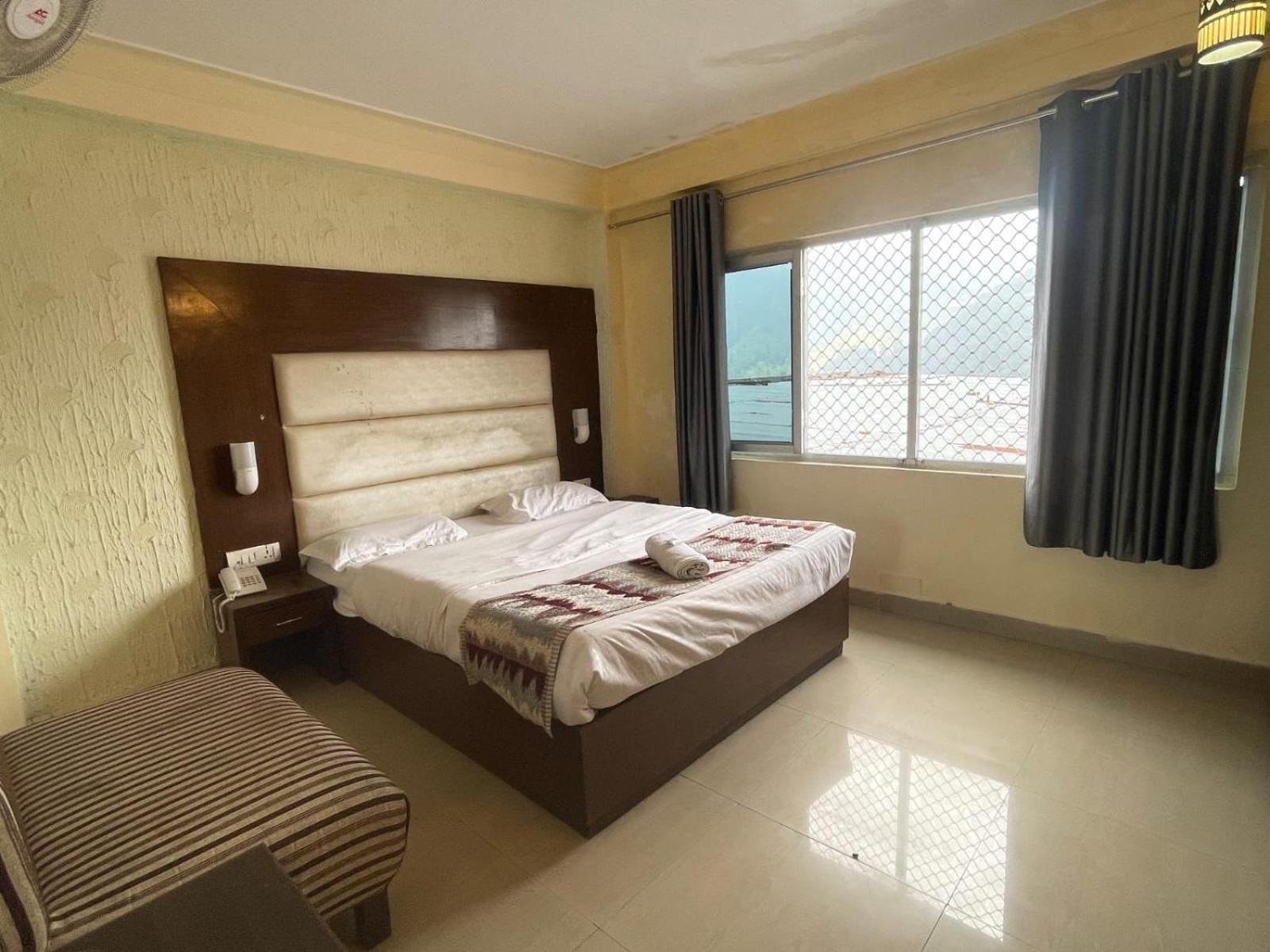 Hotel Mussoorie International Ngoại thất bức ảnh